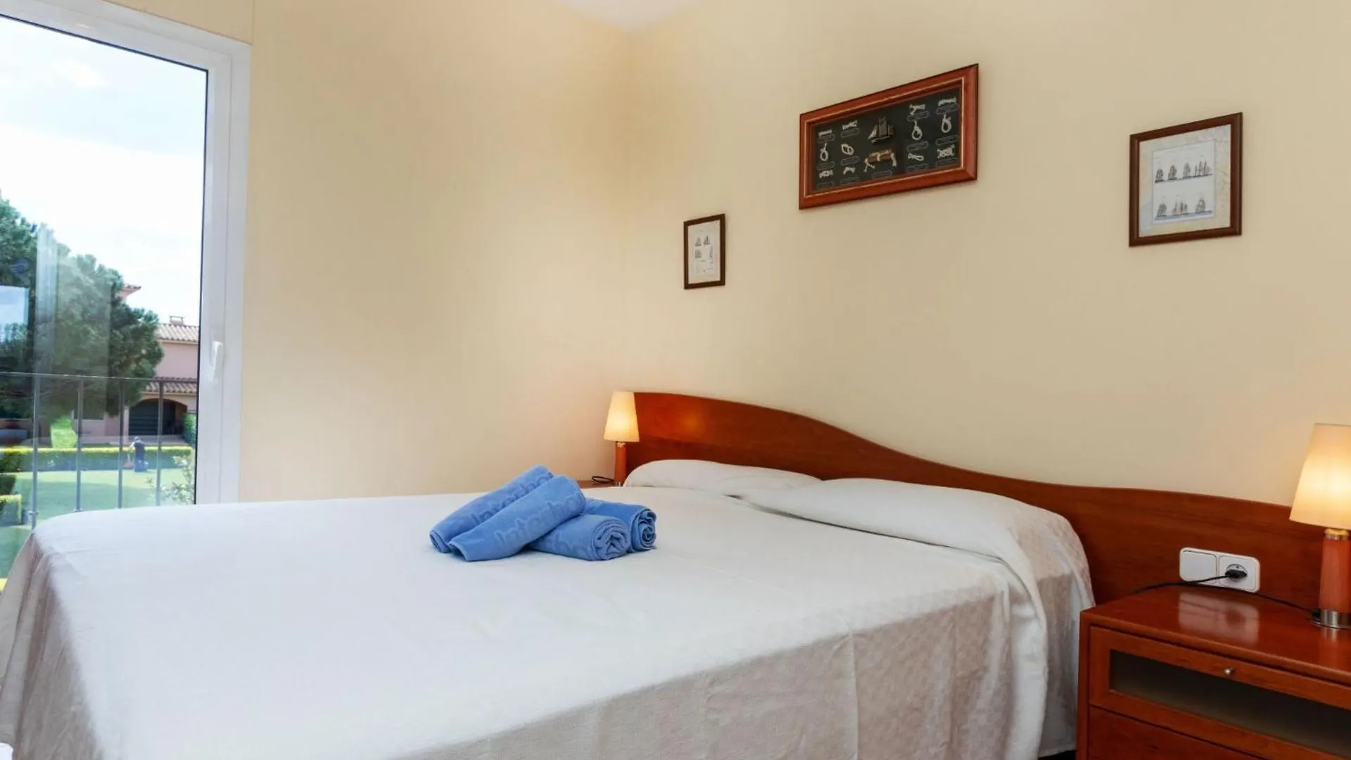 Holiday Home Port Pals Beach By Interhome