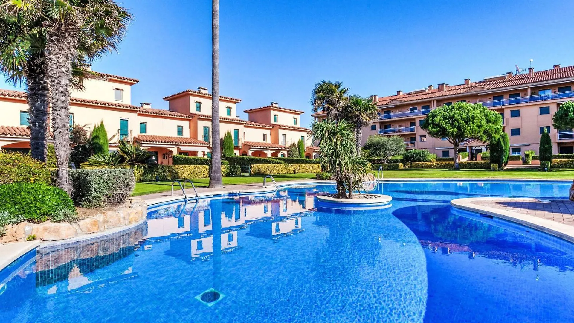 Holiday Home Port Pals Beach By Interhome
